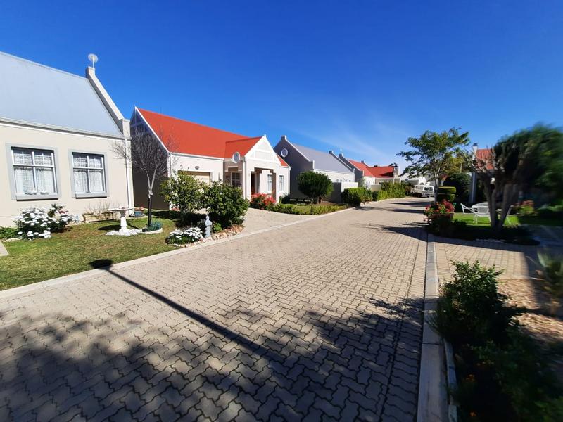 2 Bedroom Property for Sale in Oudtshoorn Western Cape